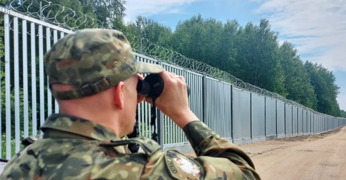 Polská zeď na ilegální migranty nestačí. Nejvíce jich přichází přes Rusko