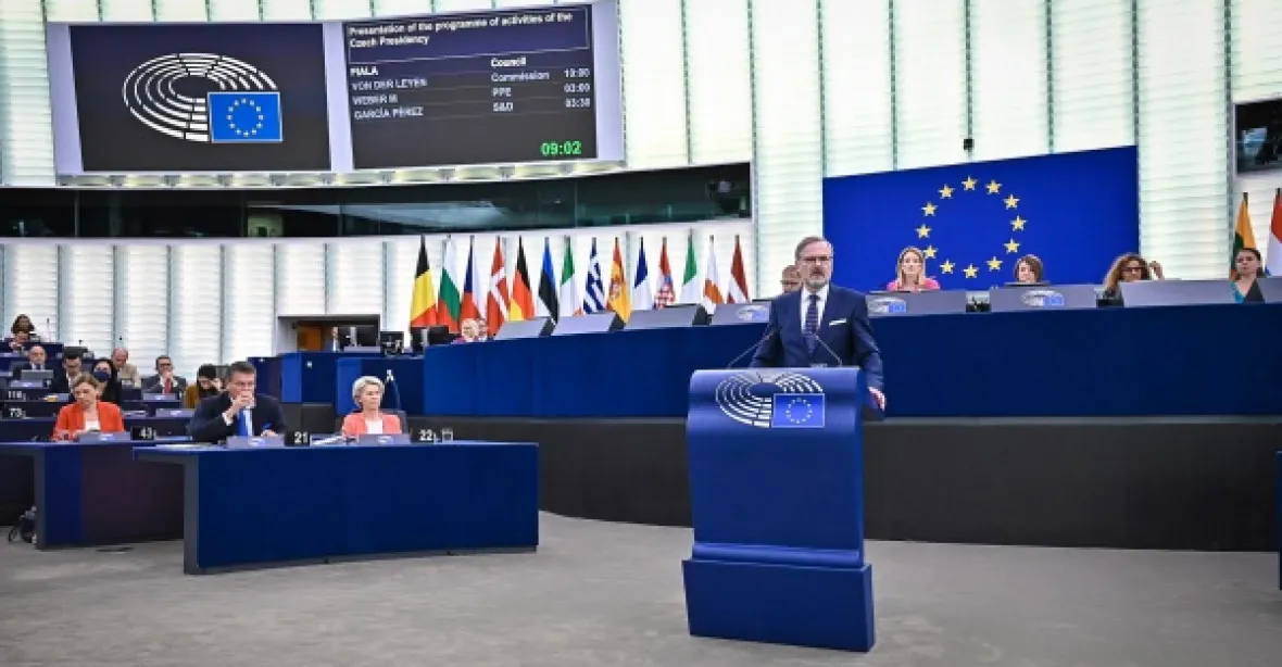 Fiala v EP podpořil jádro a plyn. „Každá země má právo na svůj mix“
