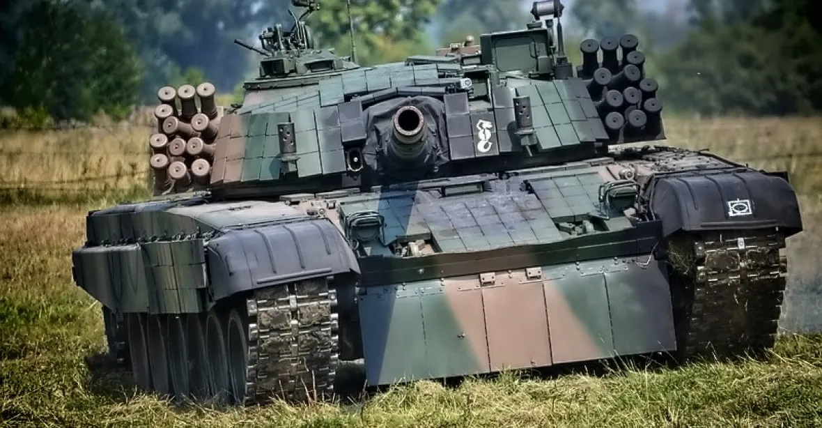 Polsko a Španělsko se prý chystají dodat Ukrajině stovky tanků