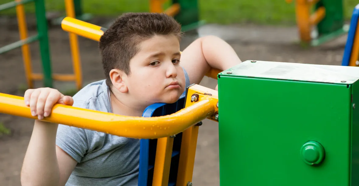 Děti jsou prý tlusté kvůli klimatické změně. Je jim horko a nechtějí se hýbat