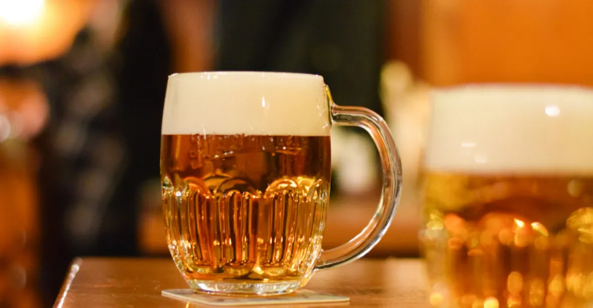 Plzeňský Prazdroj zdraží pivo. Češi si připlatí v obchodech i hospodách
