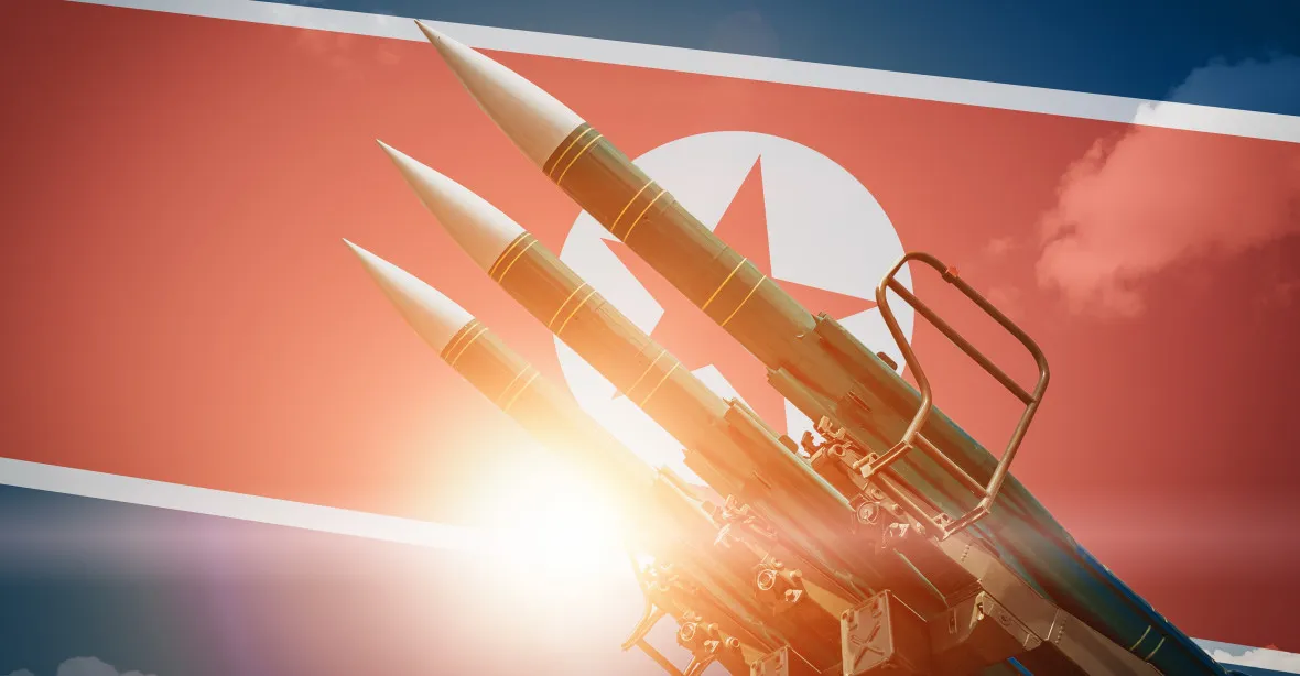 Rusko chce dostat „miliony“ raket a dělostřelecké munice od Severní Koreje