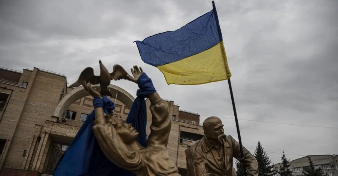 „Putin jim slíbil dům a dva otroky.“ Jak okupanti vládli ukrajinskému venkovu