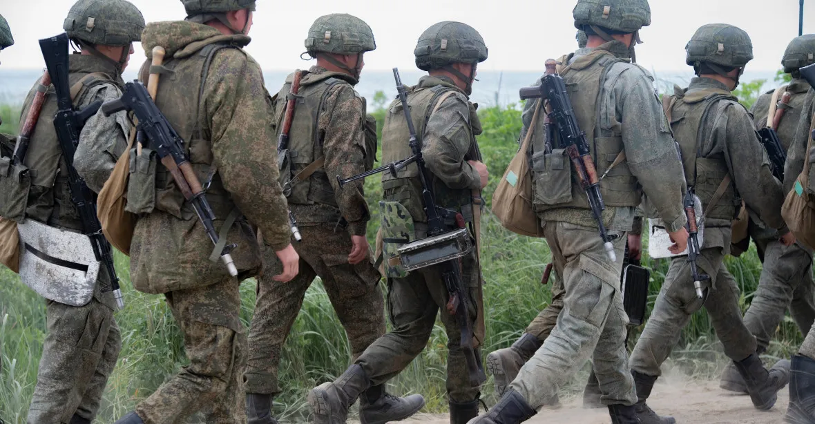 Rusko doplňuje stavy na Ukrajině, vojáci jdou na frontu i bez výcviku