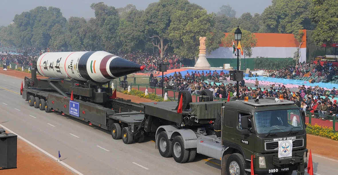 Indie úspěšně otestovala raketu Agni-V, je schopná zasáhnout Čínu