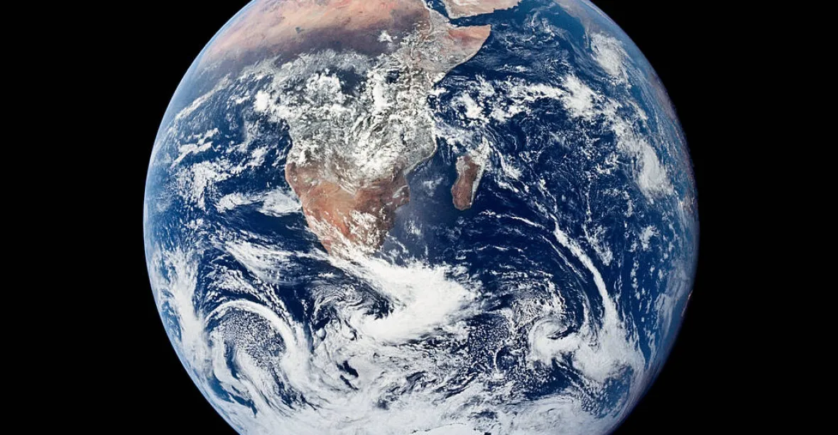 FOTOGALERIE: Nejkrásnější fotka Země. Modrá kulička byla zveřejněna před 50 lety