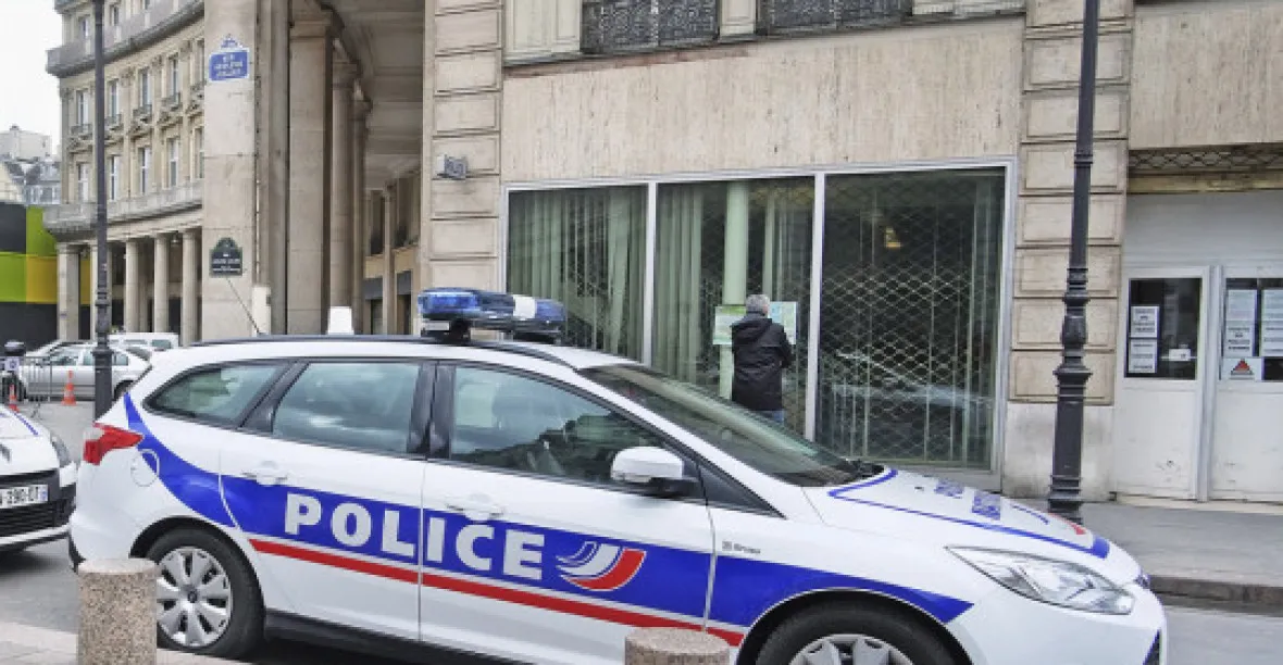 Střelec z kurdského centra v Paříži přiznal, že útočil z rasistických důvodů