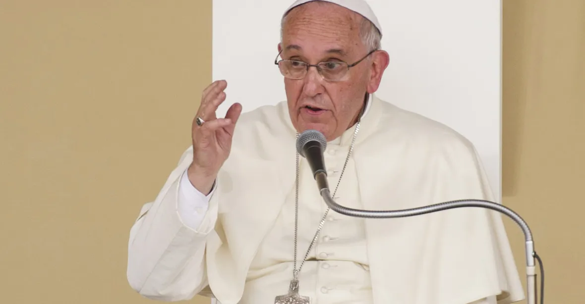 Papež vyzval k ukončení války: „Kéž Pán osvítí mysl těch, kteří mohou umlčet zbraně“