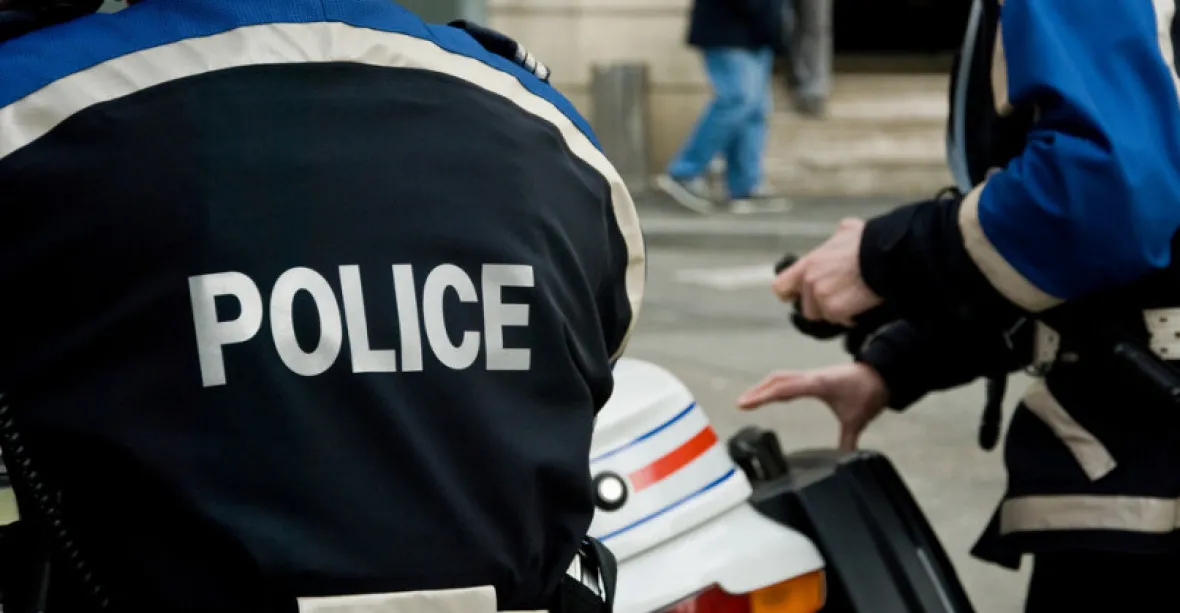 Na pařížském nádraží útočník pobodal několik lidí