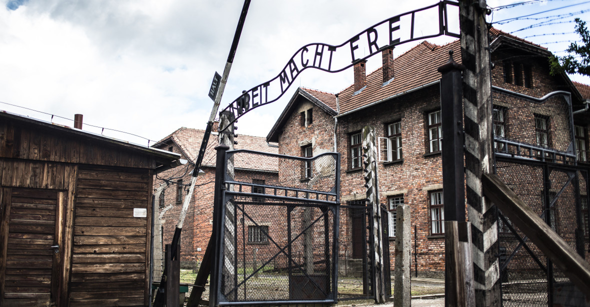 Tábor smrti v Osvětimi si připomněl oběti holokaustu, Rusko pozvánku nedostalo