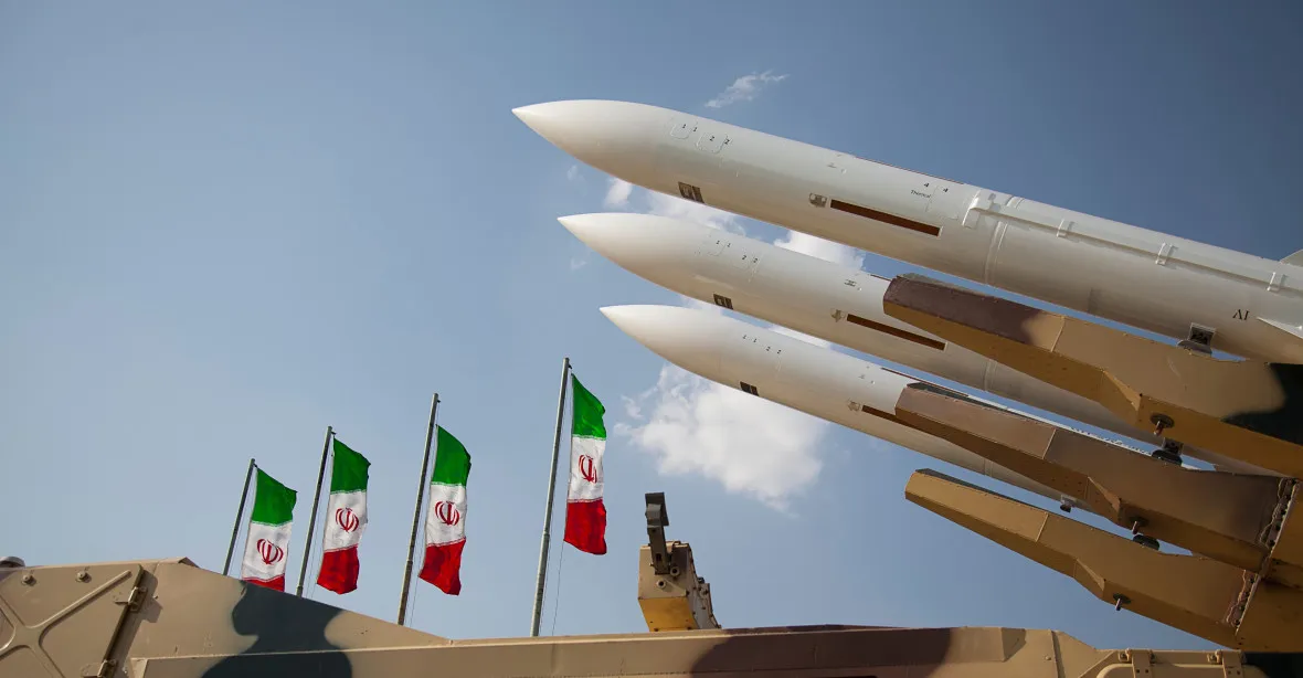 Íránské strategické objekty zasáhly drony, podle arabských médií jsou za útoky USA a jejich spojenec