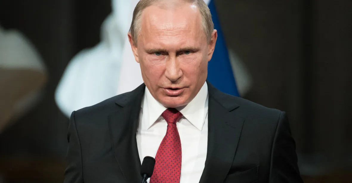 Putin ocenil Srbsko za jeho zahraniční politiku, nepřidalo se k sankcím
