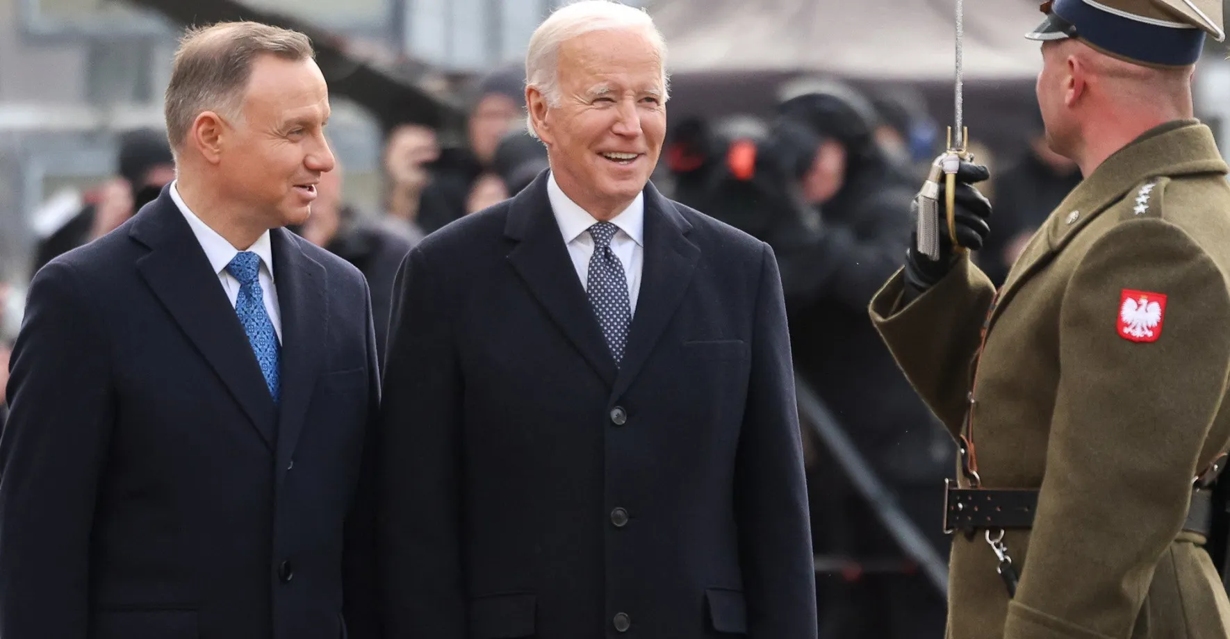 „Amerika dokáže udržet světový pořádek,“ řekl Duda Bidenovi ve Varšavě
