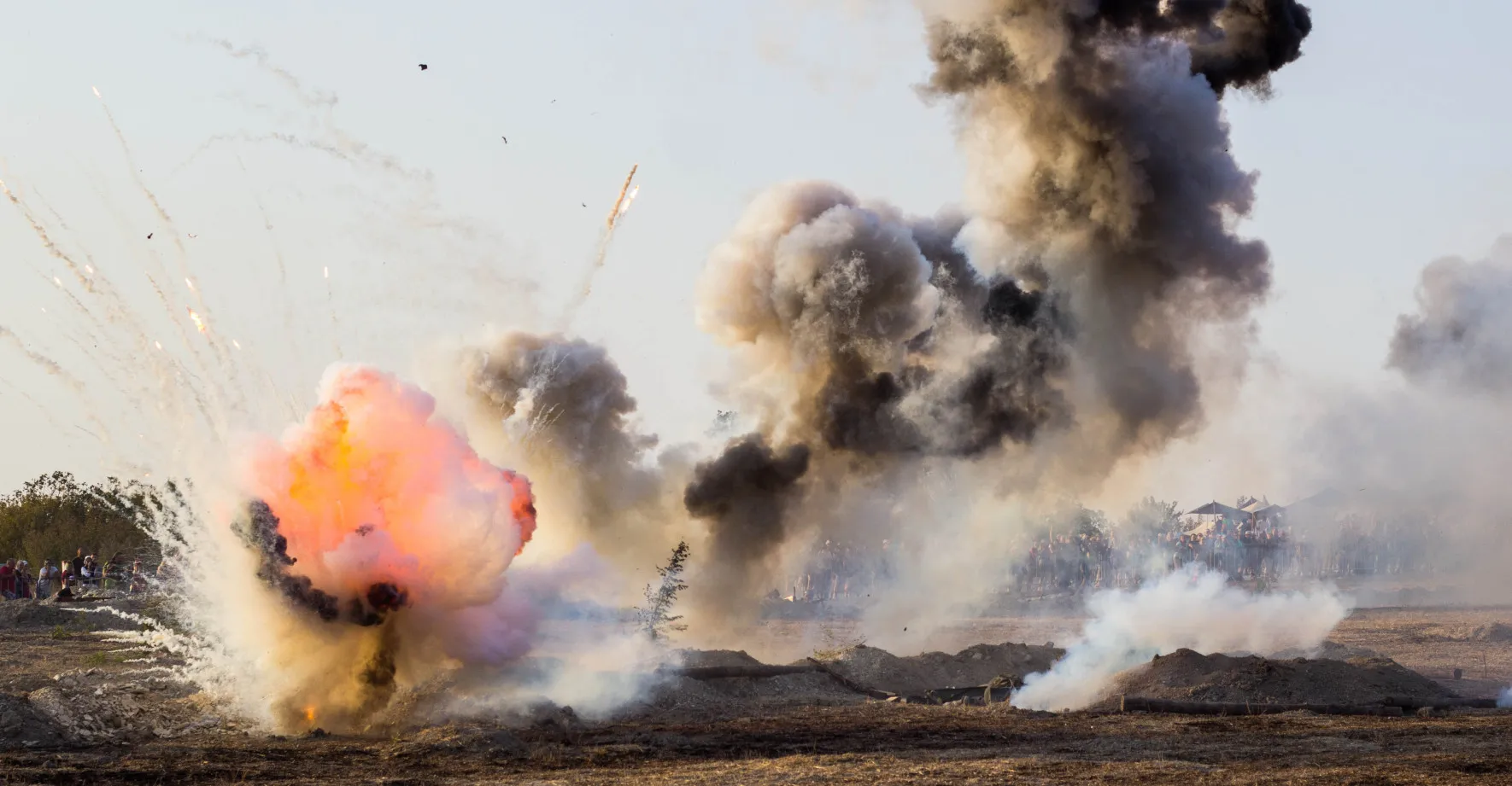 Krymem otřásly exploze po útoku dronů. Terčem byly ruské rakety Kalibr