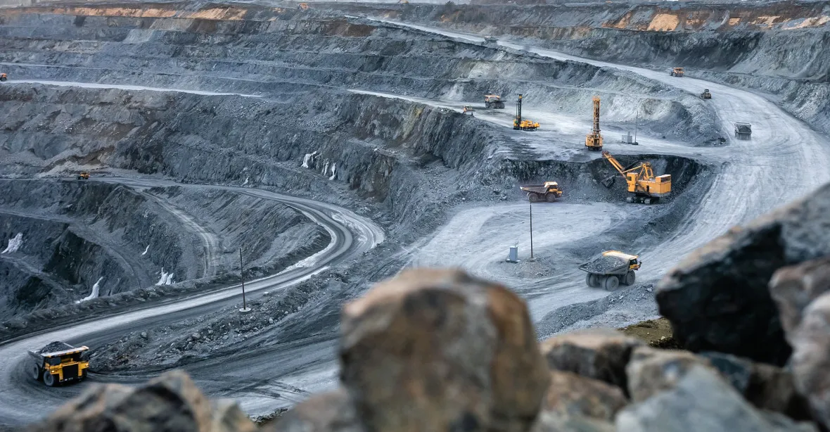 ČEZ rozhodne o těžbě lithia na Cínovci do konce roku. Němci už staví vlastní „gigafactory“