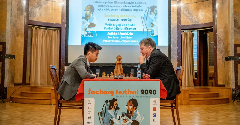 Šachový festival: v Obecním domě se utká velmistr Širov s českou dvojkou