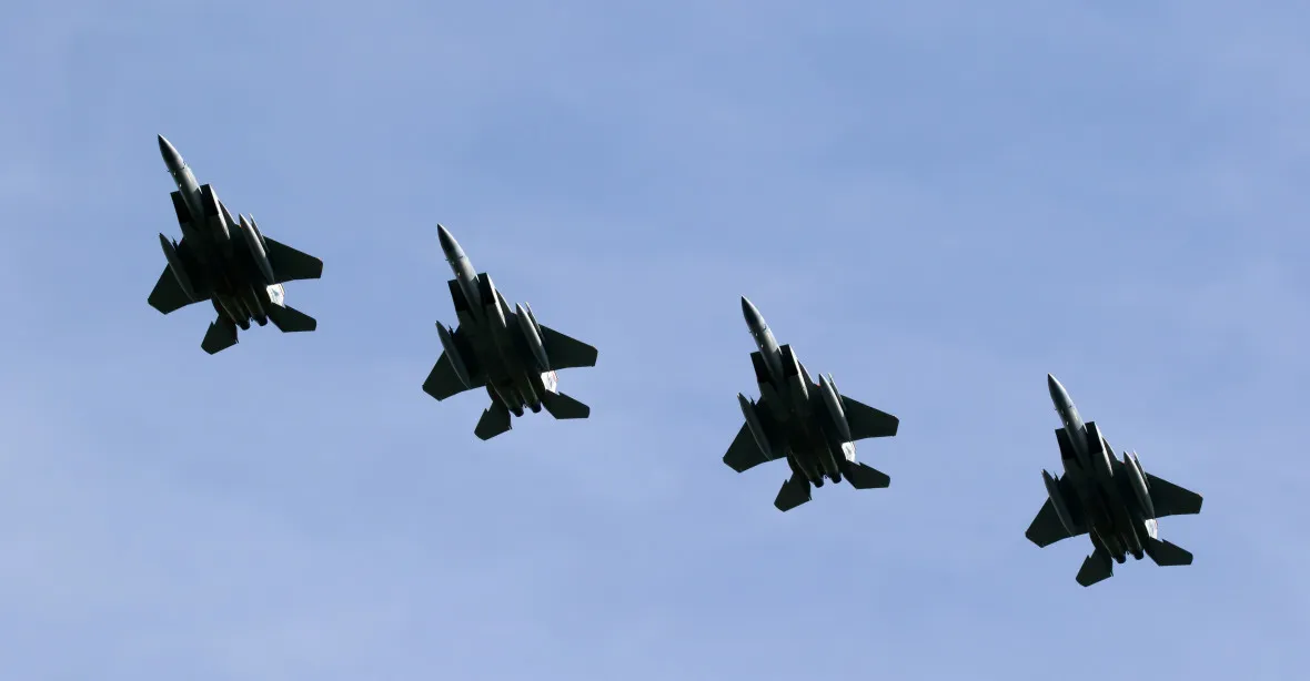Obří manévry letadel NATO nad Německem. „S Ruskem to nesouvisí,“ zní z aliance