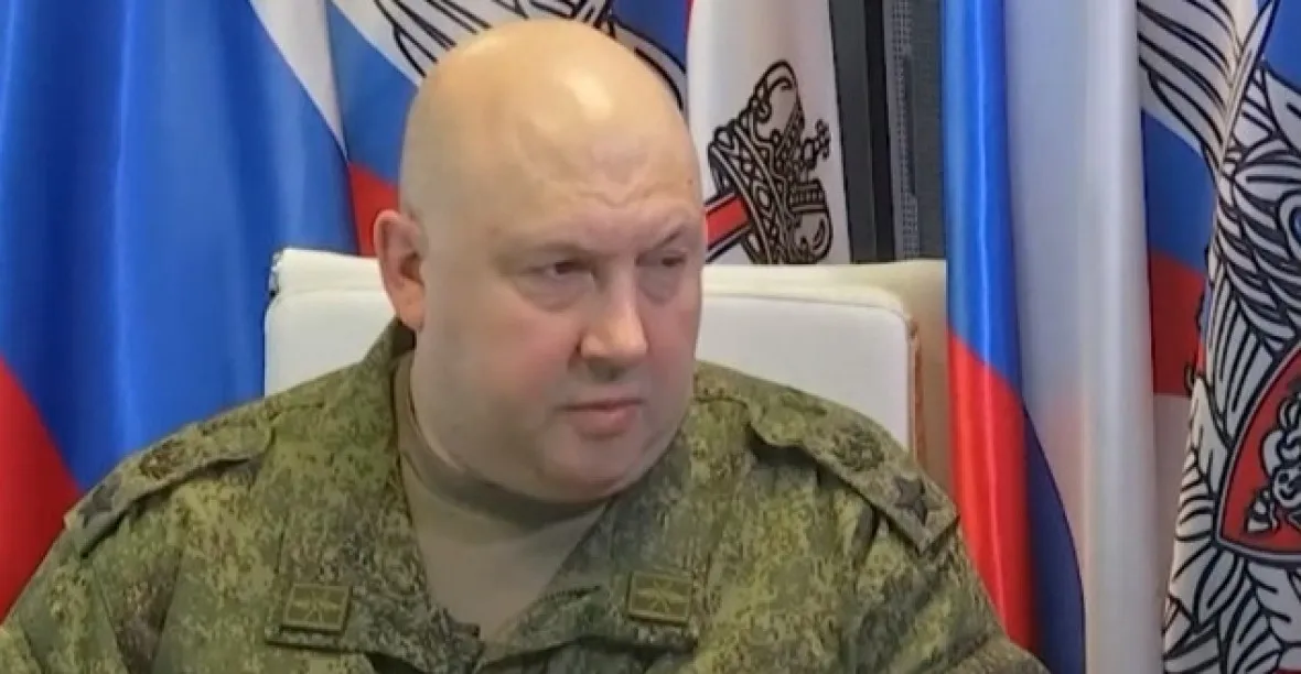 Generál Surovikin je člen wagnerovců. Podle tajné služby má FSB rozkaz zabít Prigožina