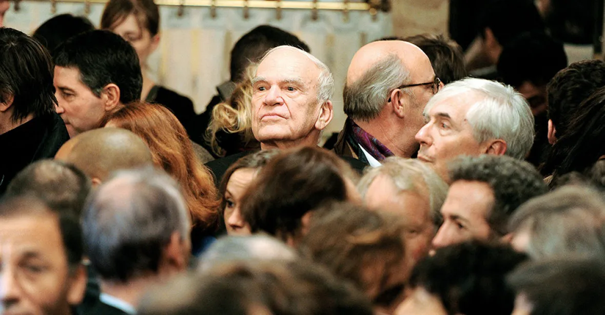Kundera se v Česku zjevoval v přestrojení