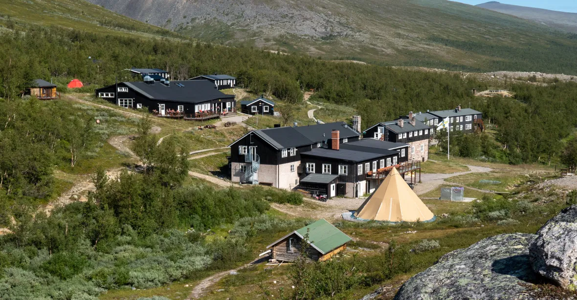 Nakažlivá nemoc na populární švédské chatě, úřady evakuovaly okolí nejvyšší hory