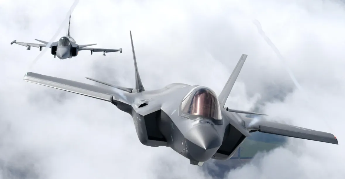 Souboj „tajných“ superstíhaček F-35 s gripeny nad Ostravou