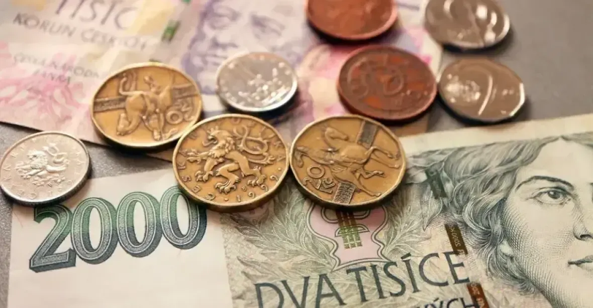 Zaměstnanci mají danit benefity nad 21 983 korun jako příjem, navrhuje vláda