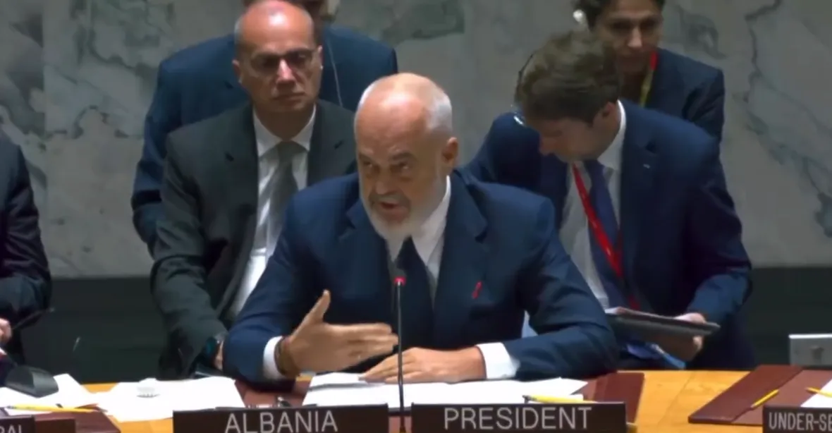 „Takhle se správně zachází s Ruskem a jeho lhaním.“ Albánský premiér zazářil v OSN
