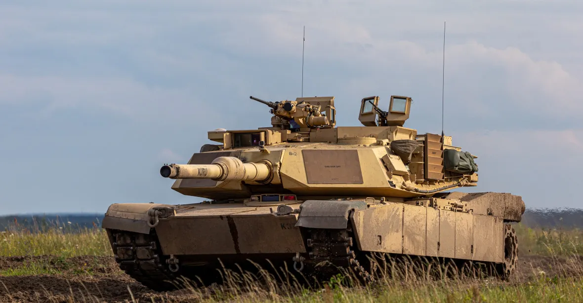 Americké tanky Abrams dorazily na Ukrajinu. Chce je chránit před zničením