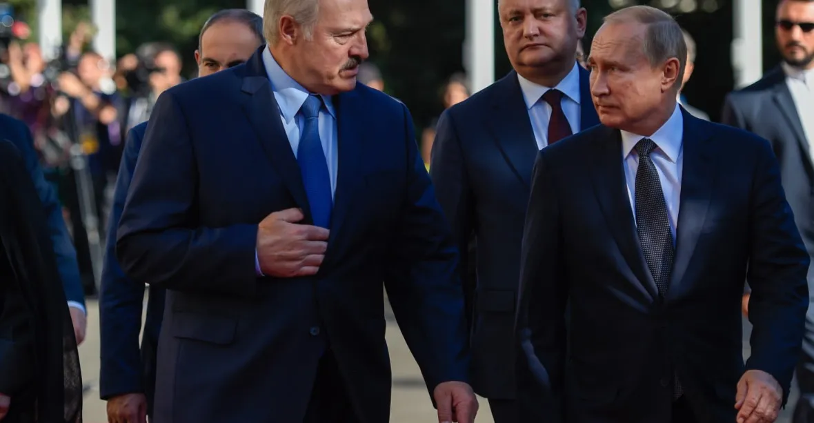 Lukašenko a Putin v hybridní válce se Západem