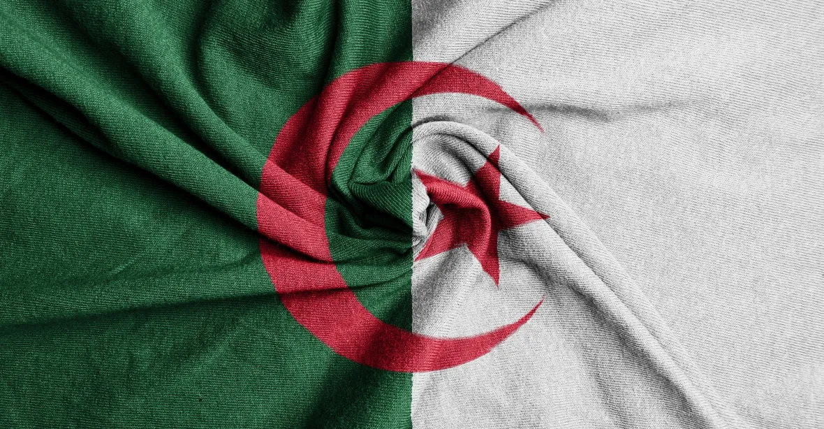 „Jít do války s Izraelem.“ Alžírští poslanci to jednohlasně podpořili