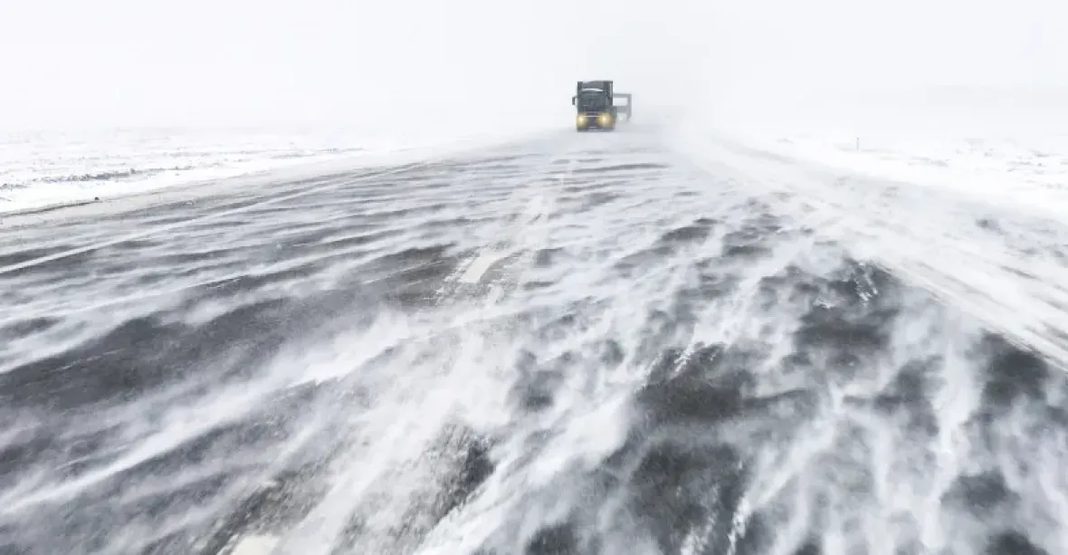 Česko pod sněhem. Meteorologové varují před závějemi v Krkonoších a Orlických horách