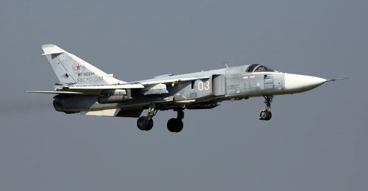 Ukrajinci sestřelili ruský bombardér Su-24 a zničili ropný terminál na Krymu