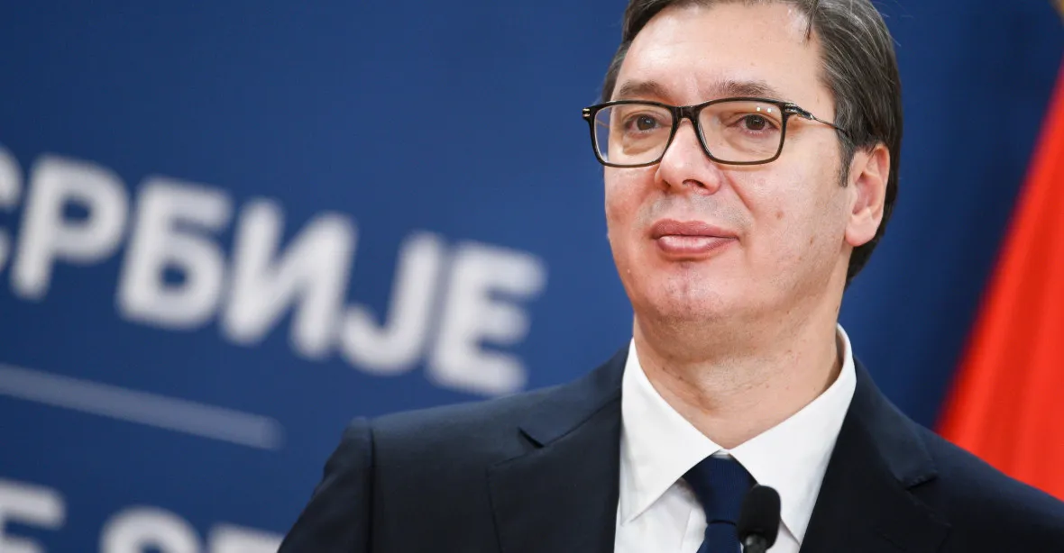 Vučičova strana míří k přesvědčivému vítězství v parlamentních volbách v Srbsku