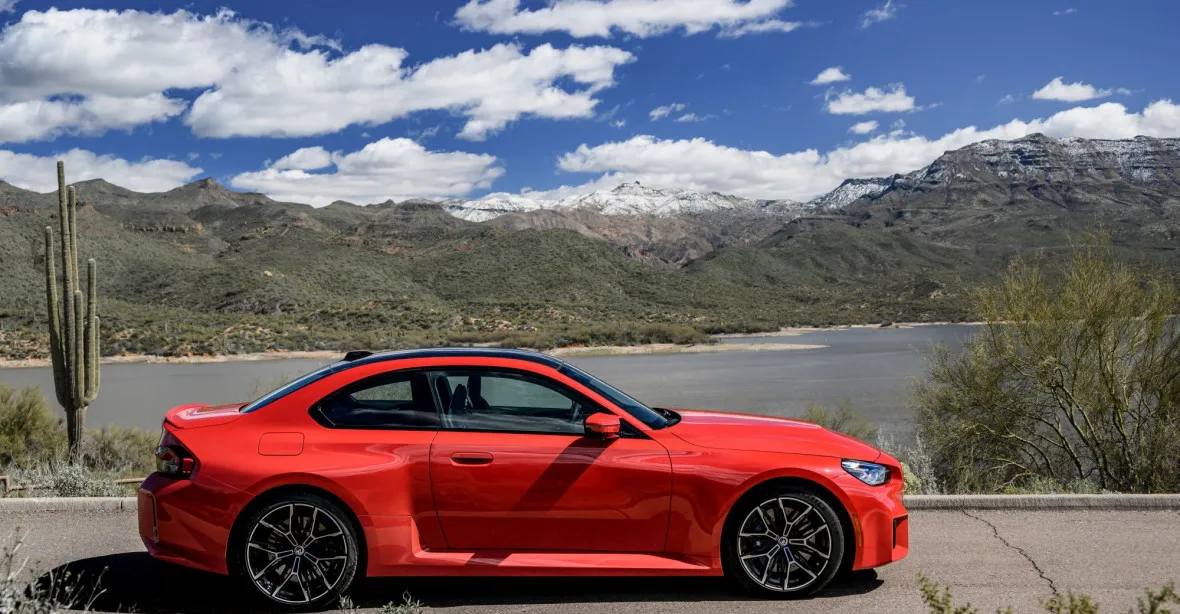 BMW M2: Drtivé zrychlení v jakékoli situaci je návykové a místy až děsivé