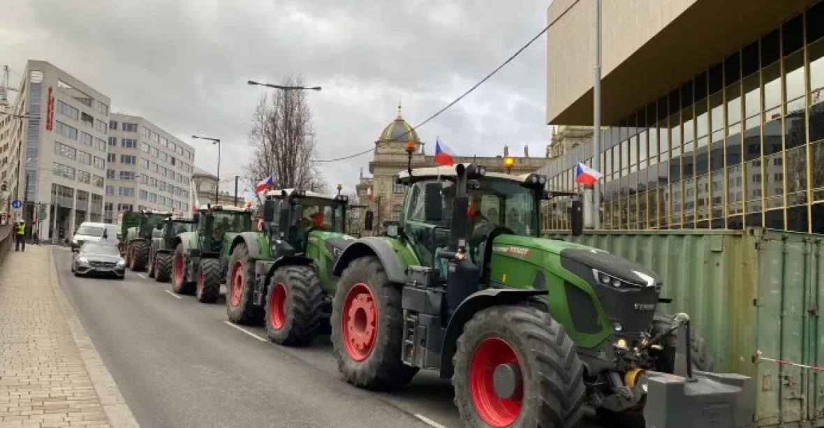 Protest zemědělců v Praze minutu po minutě
