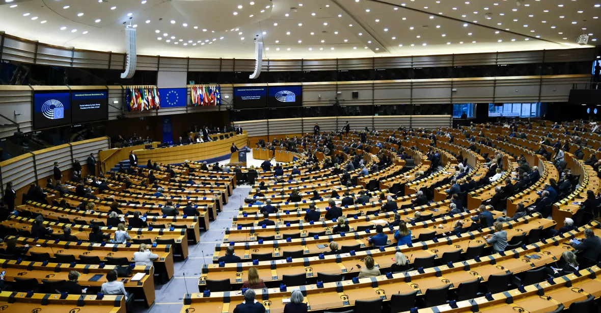 Konec Fialovy doktríny a europarlament