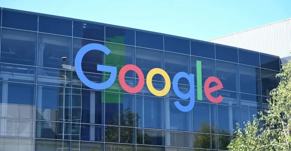 Google chce poprvé zpoplatnit své základní služby. Lidé si patrně připlatí za generativní AI